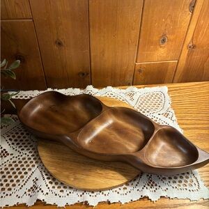 Monkey Pod Wooden Pea Pod “Pea Pod” Dish with 3 Compartments.